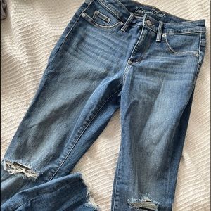 Universal thread jeans like new